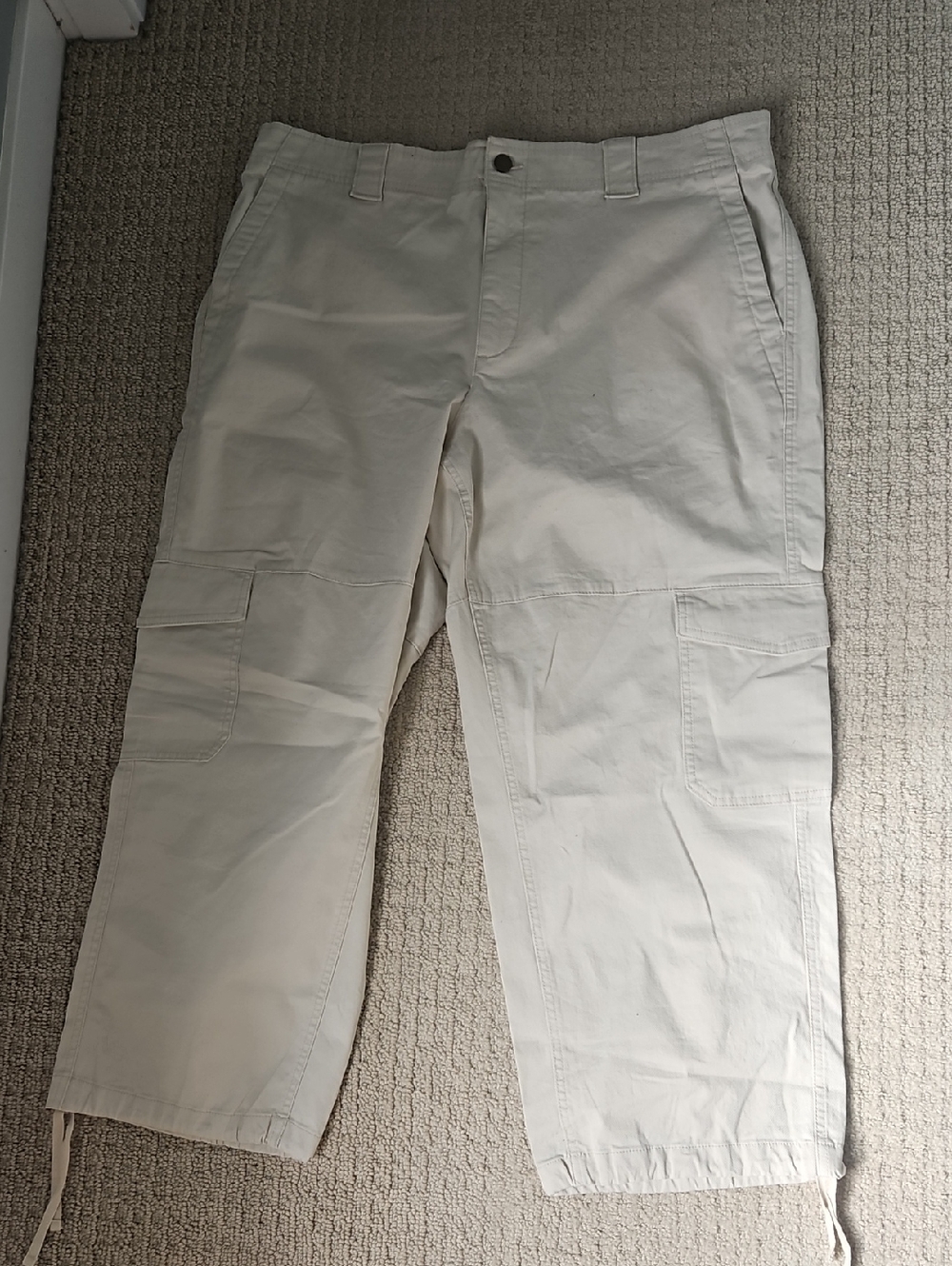 Old Navy Womens High Rise Khaki Barrel Leg Cargo Pants with Drawstring Hems